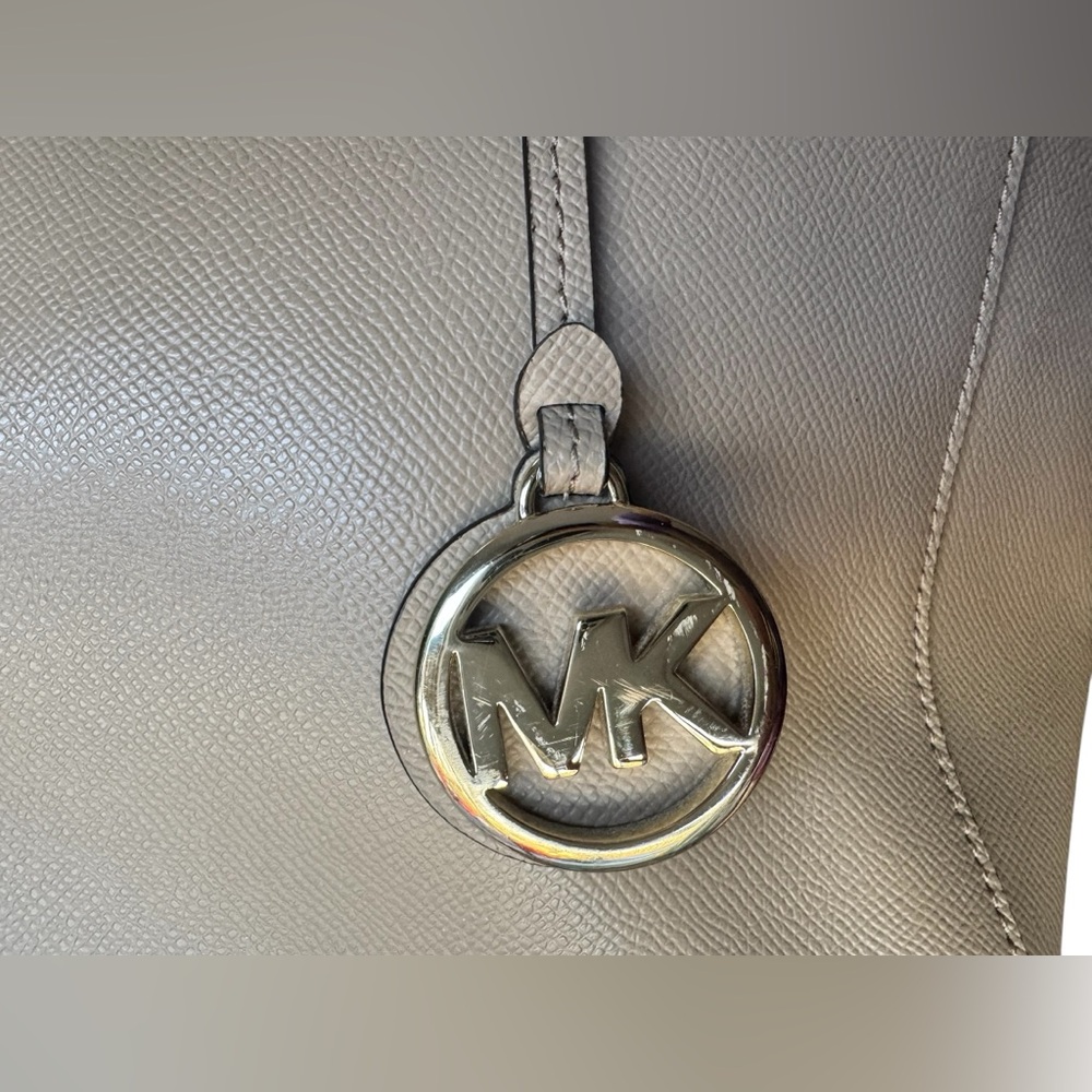 Michael Kors Voyager Medium Crossgrain Leather Tote Bag - Picture 14 of 14